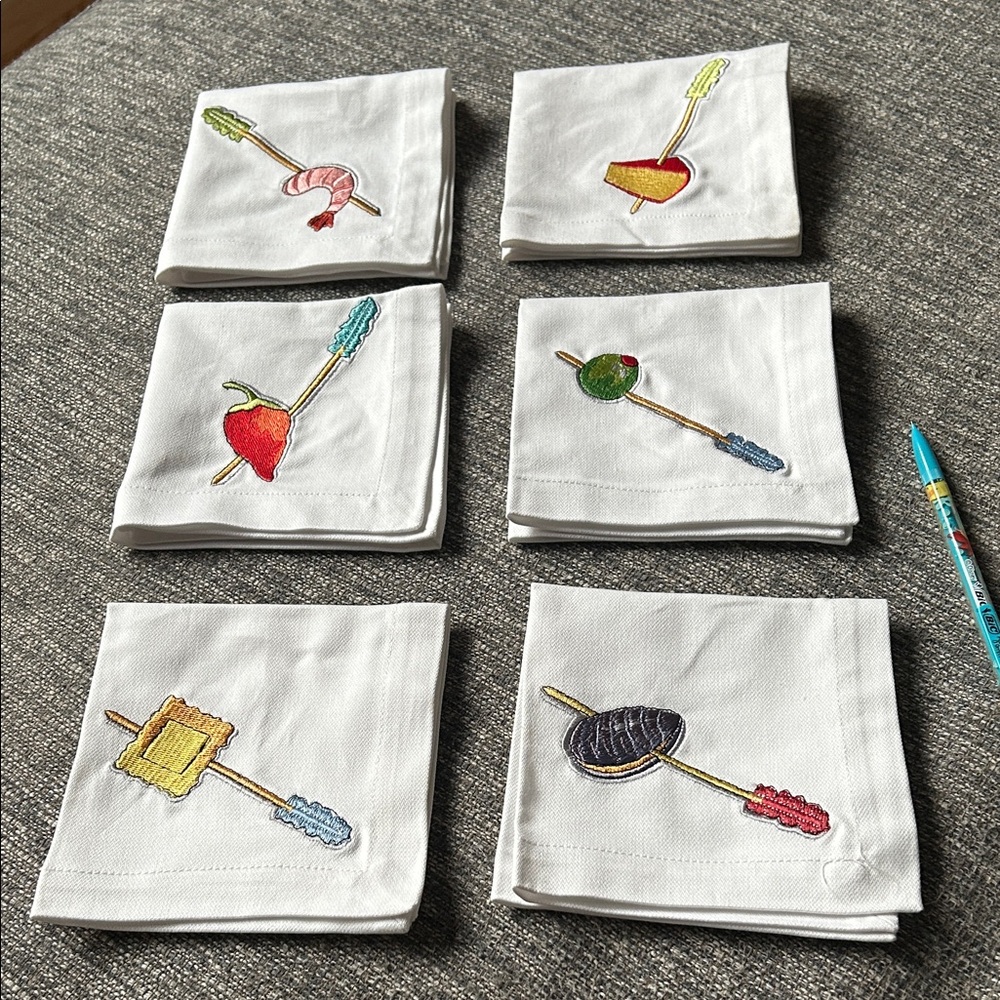 Set of 6 Tidbits Cocktail Napkins